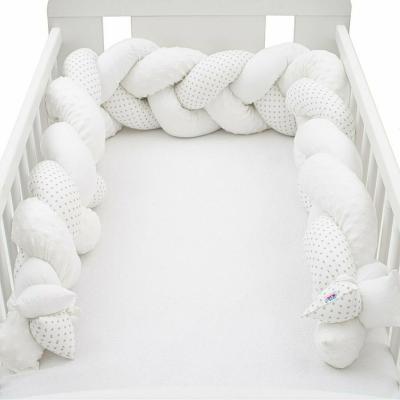 Protectie laterala pentru patut, Tip Bumper impletit, Din bumbac, Din materiale certificate Oeko Tex Standard 100, New Baby, Lungime 225 cm, Minky/Dot grey